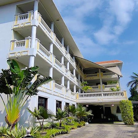 Hotel Royal Retreat Sambalpur Exteriör bild